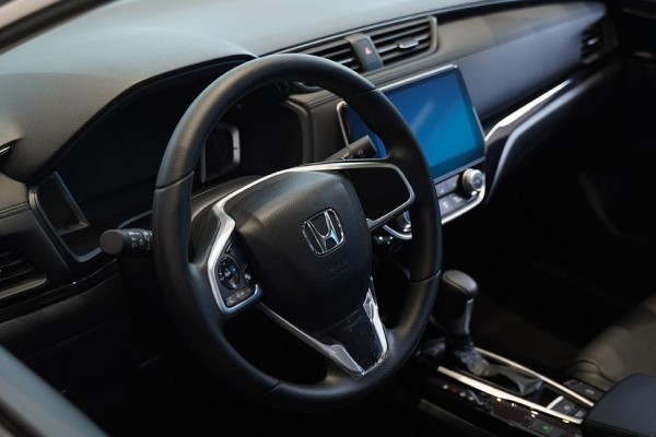 Honda's clear image of driving wheel (speedalternators.com)